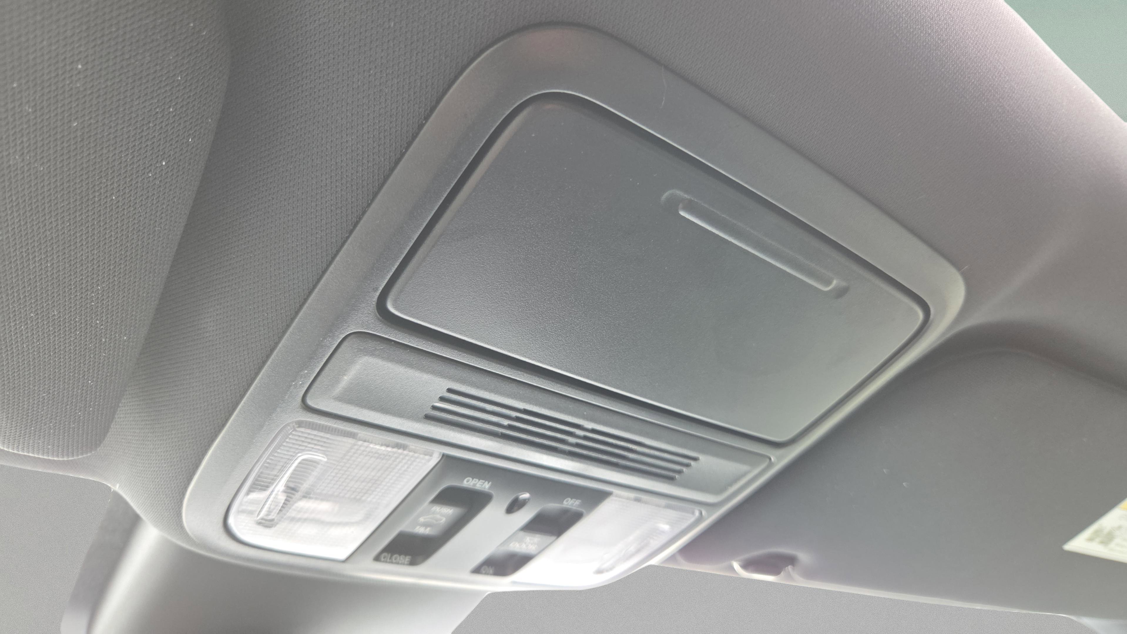 Used 2024 Honda Odyssey Sport image 31