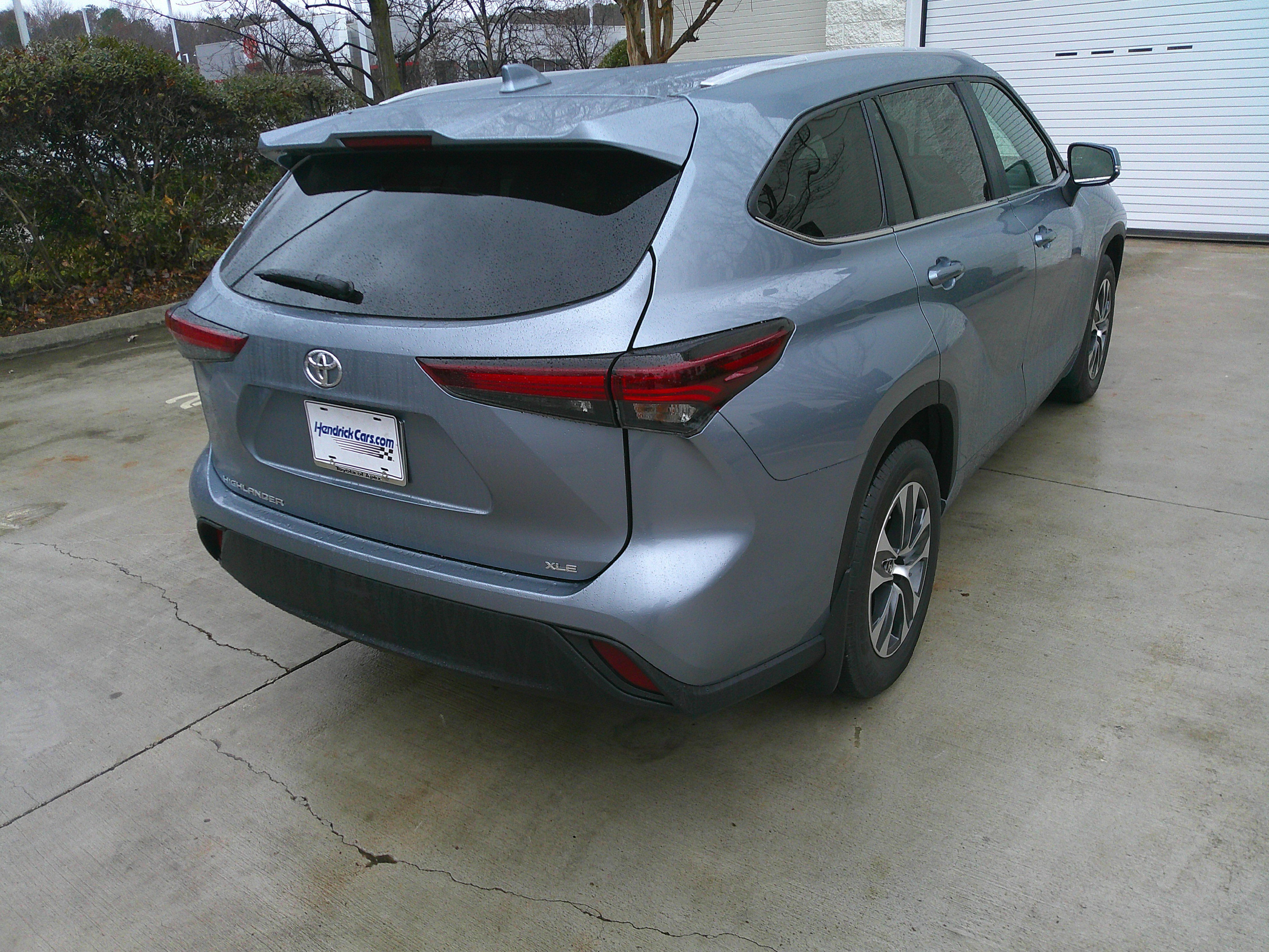 Used 2024 Toyota Highlander XLE image 13