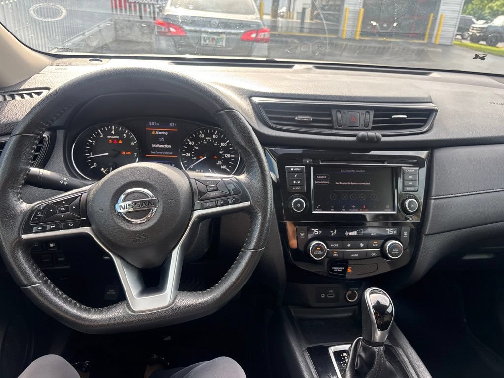 Used 2020 Nissan Rogue SV FWD image 14