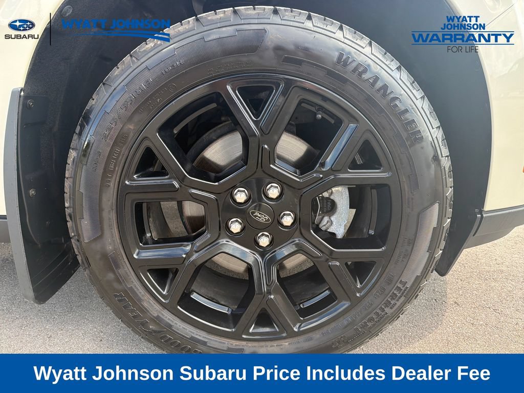 Used 2025 Ford Maverick Lariat w/ Black Appearance Package AWD/4WD image 12
