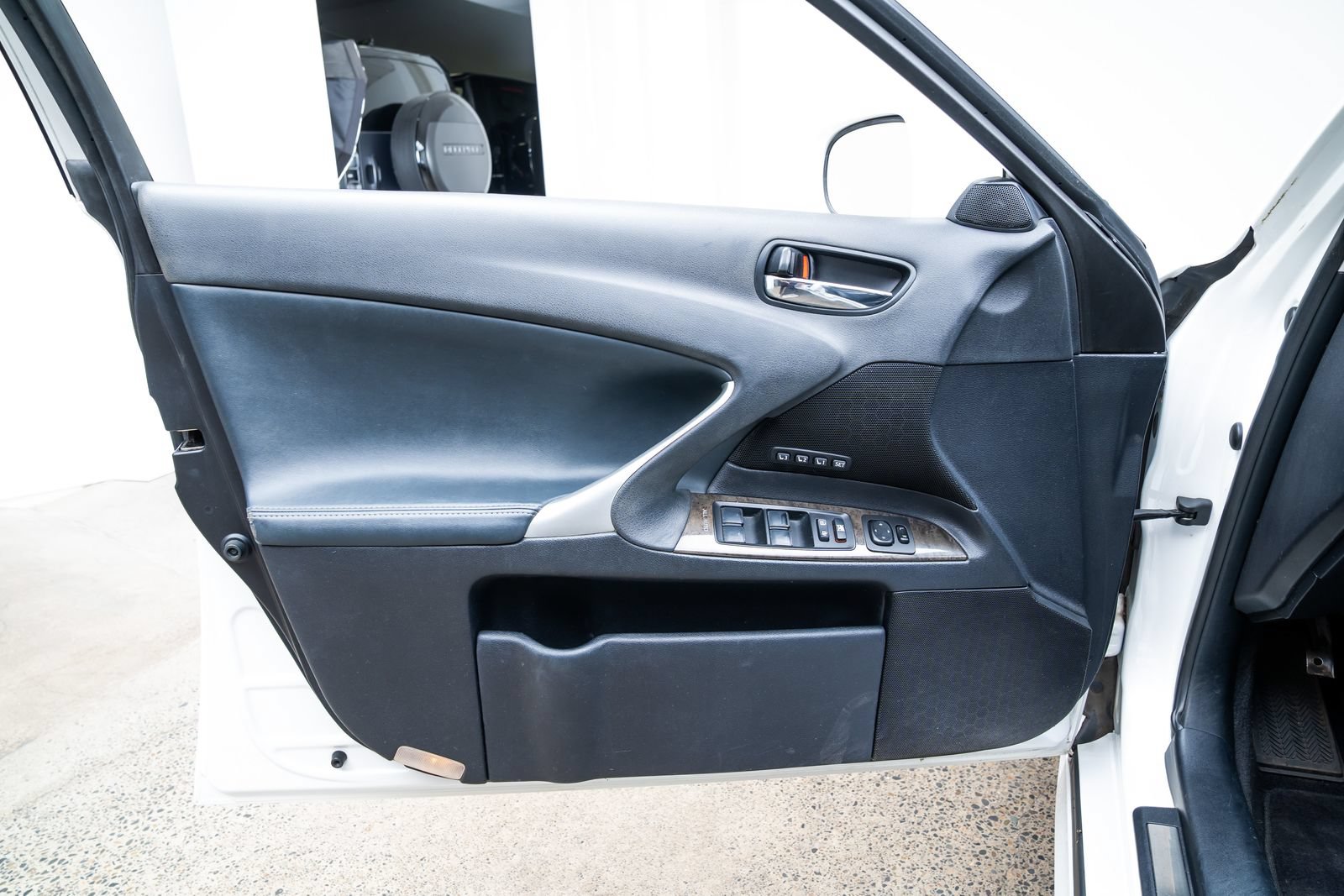 Used 2011 Lexus IS 350 AWD w/ Luxury Plus Value Edition image 17