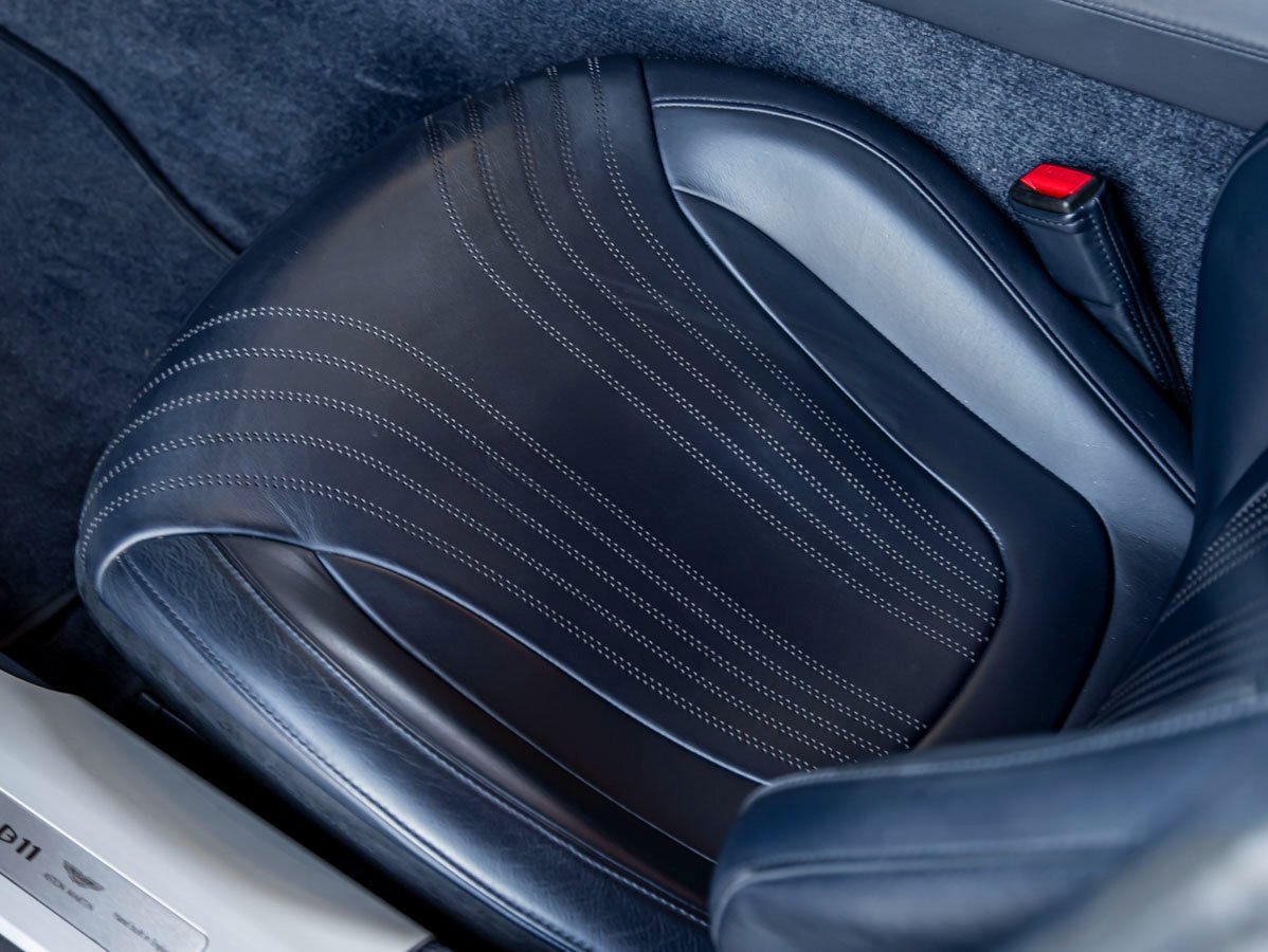 Used 2021 Aston Martin DB11 Volante image 16