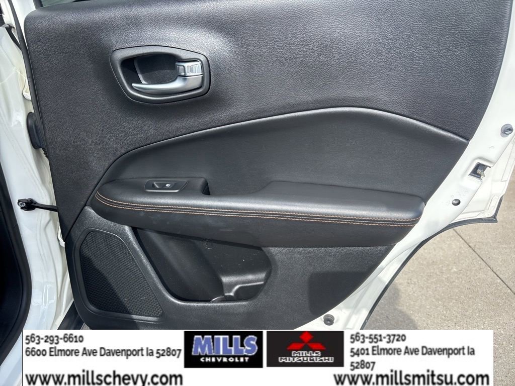 Used 2019 Jeep Compass Limited AWD/4WD image 15