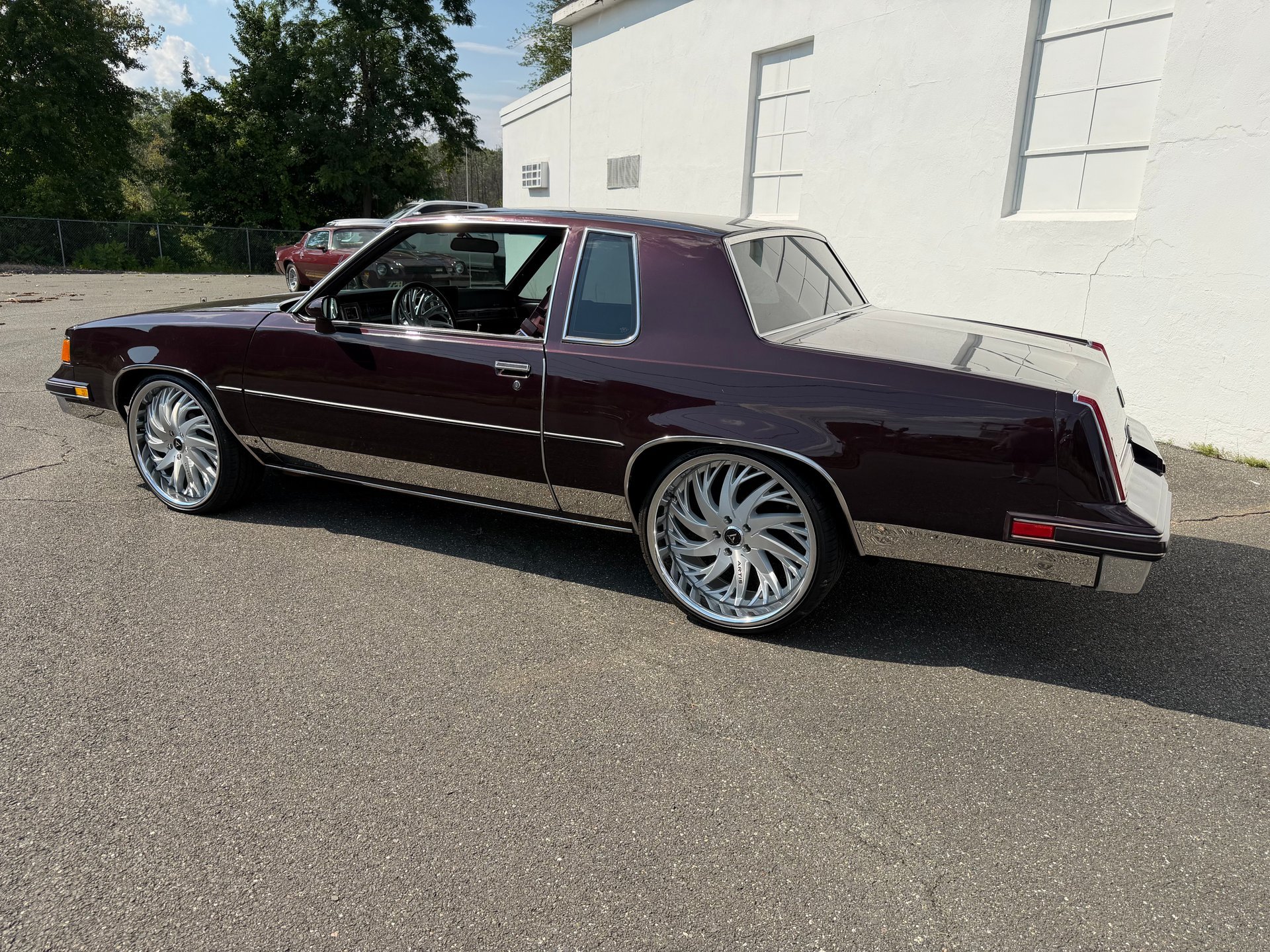 Used 1988 Oldsmobile Cutlass Supreme Classic RWD image 4