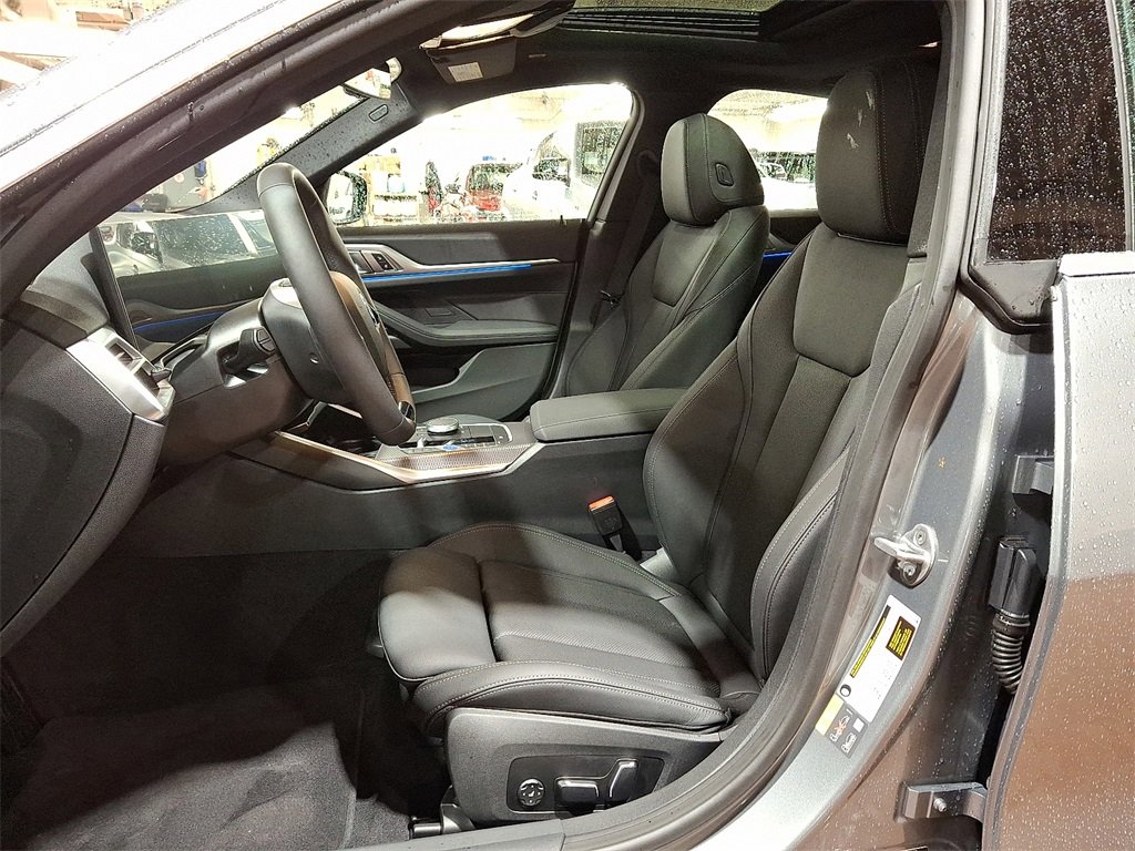 Used 2025 BMW i4 xDrive40i image 10