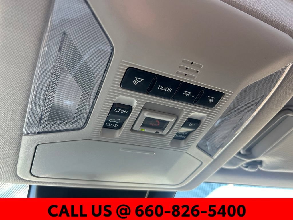 Certified 2021 Toyota RAV4 XLE w/ Convenience Package AWD/4WD image 18