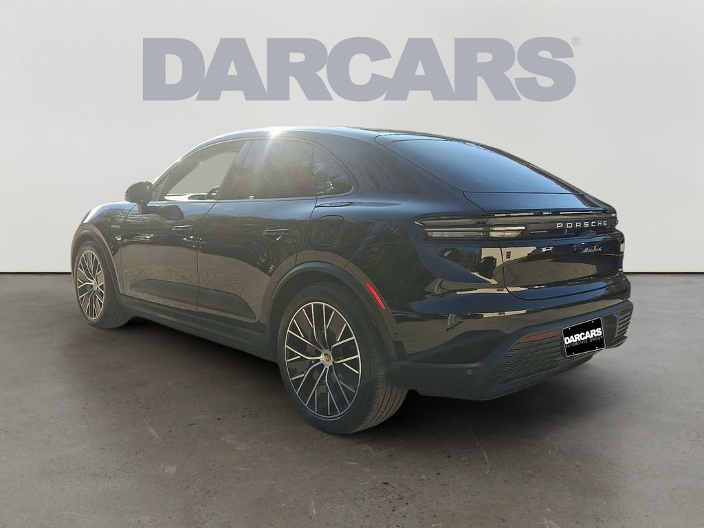 Used 2024 Porsche Macan 4 Electric image 5