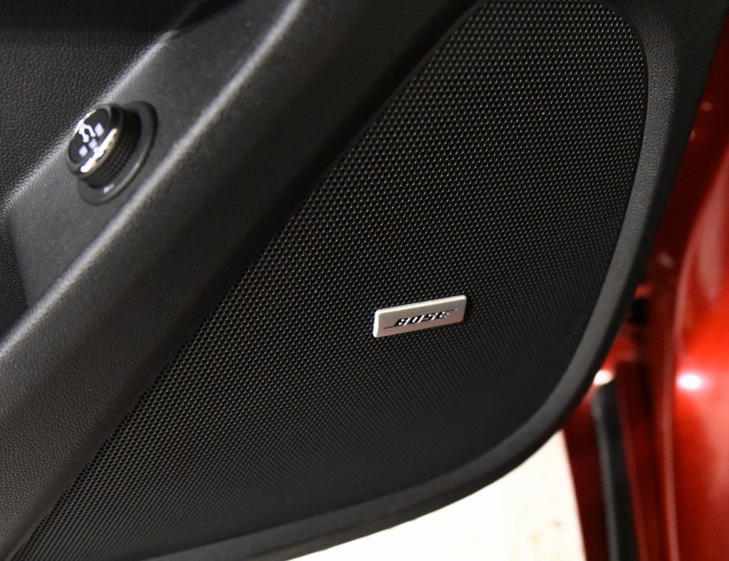 Used 2023 Chevrolet Traverse Premier image 17