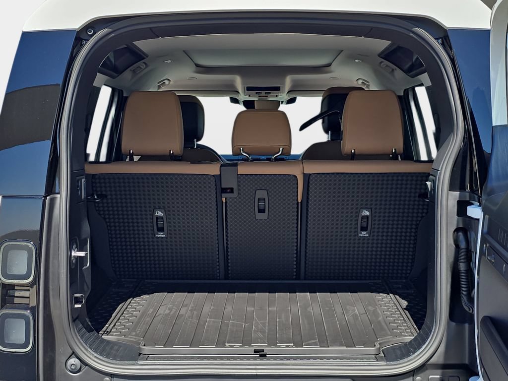New 2026 Land Rover Defender 110 S AWD/4WD image 12