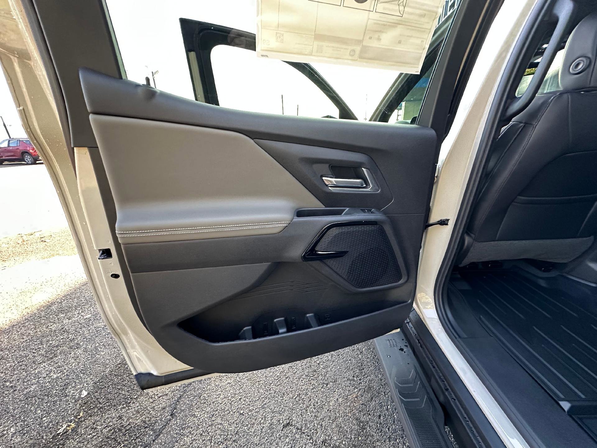 New 2026 Chevrolet Silverado EV Trail Boss w/ Plus Package image 28