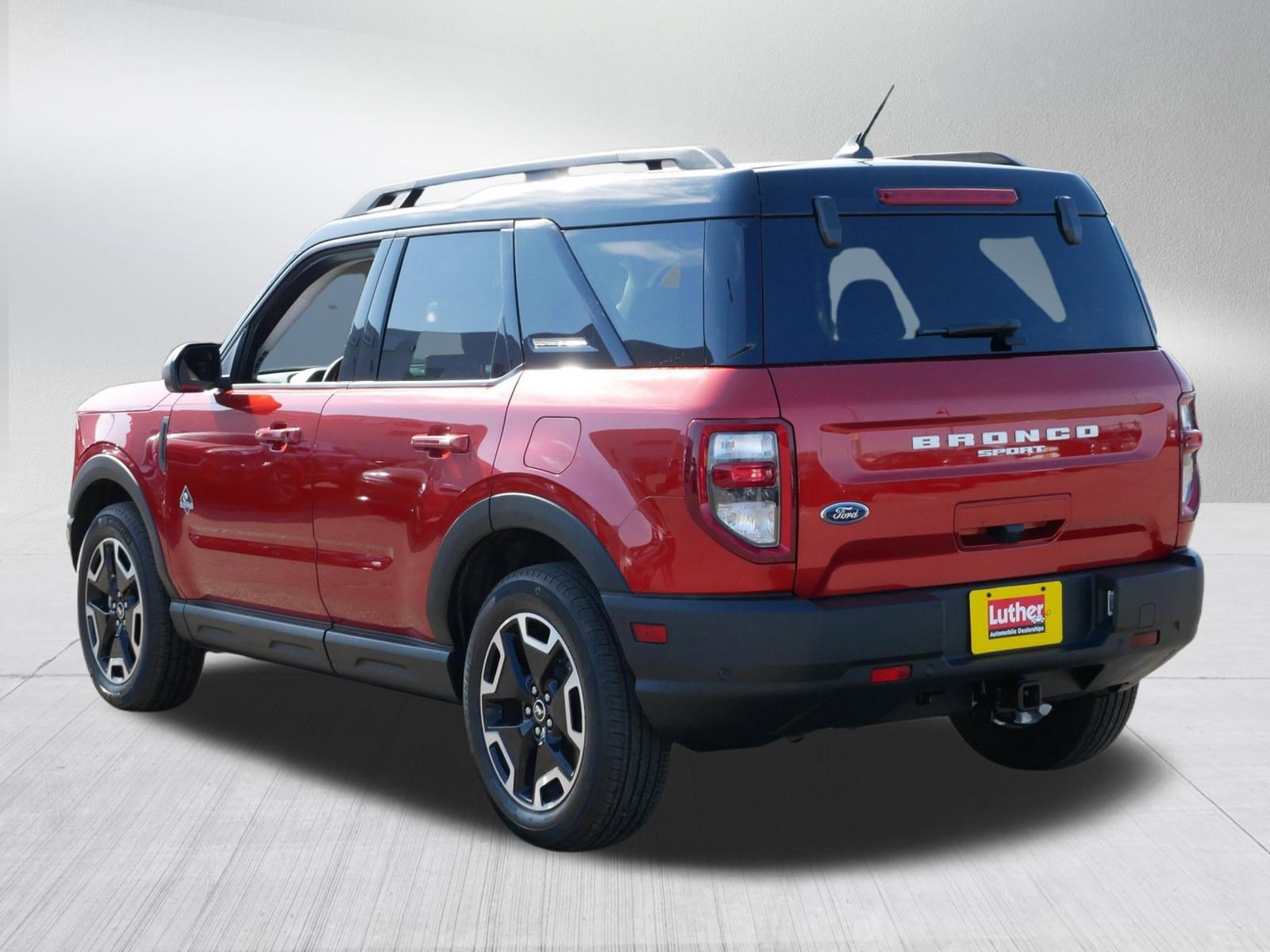 Used 2023 Ford Bronco Sport Outer Banks w/ Tech Package AWD/4WD image 5