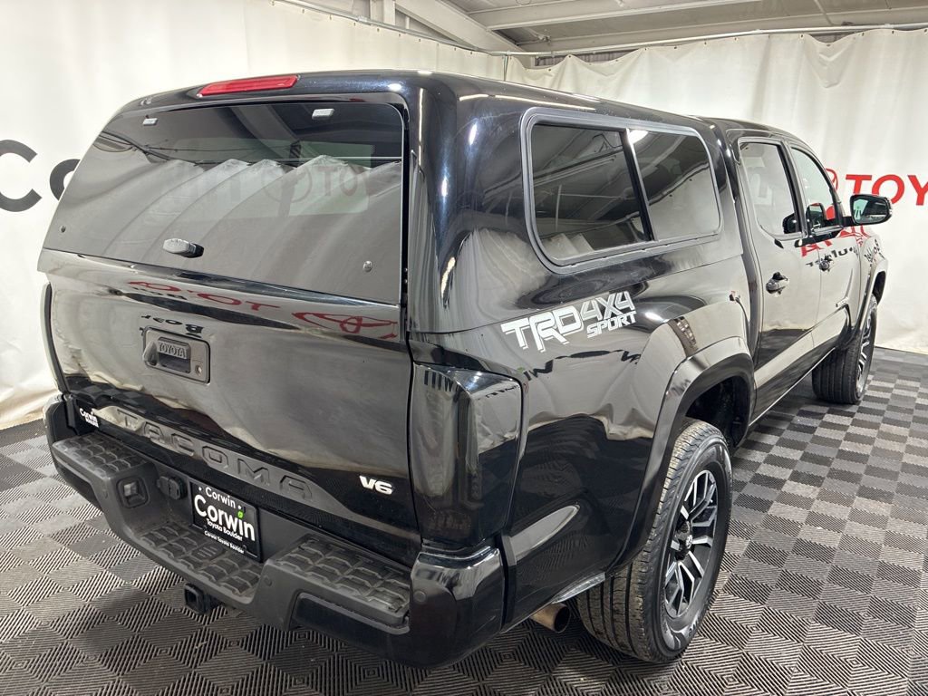 Used 2021 Toyota Tacoma TRD Sport w/ Technology Package image 8