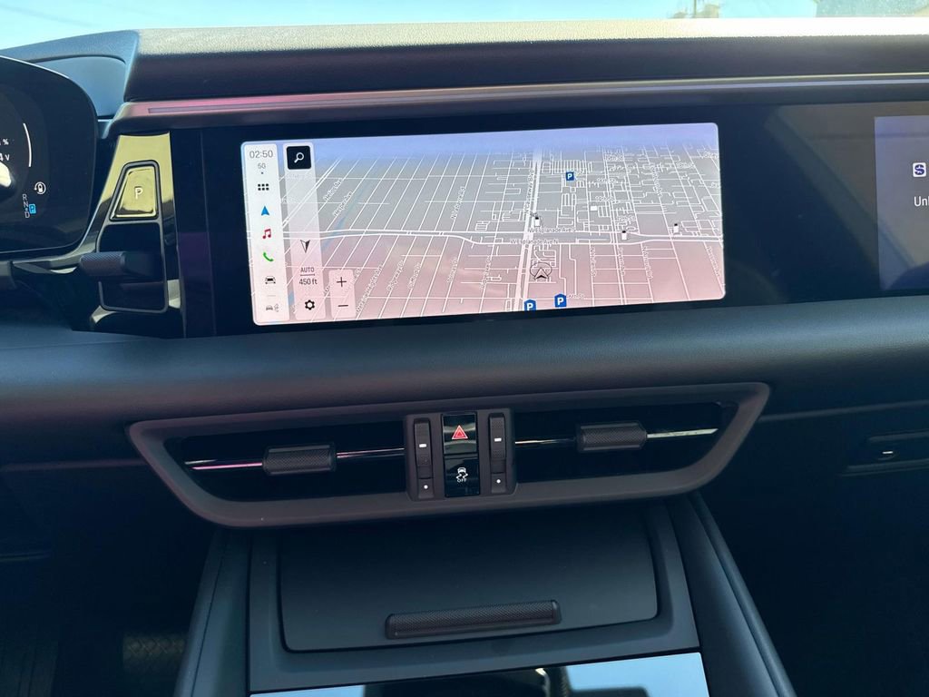 Certified 2025 Porsche Macan Electric image 26