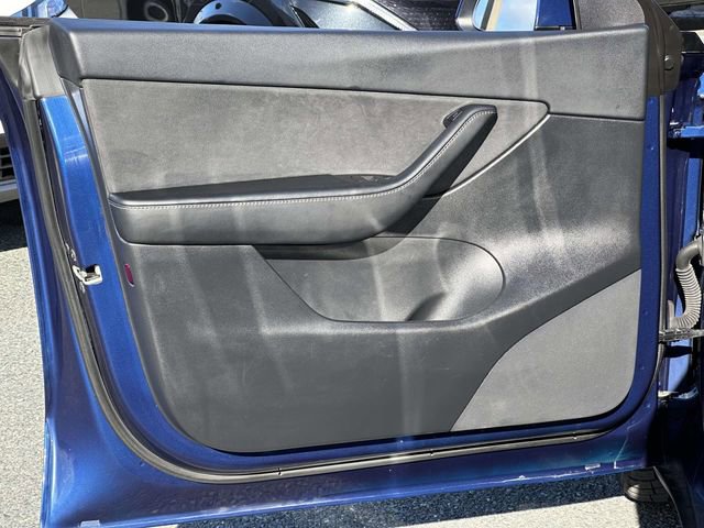 Used 2022 Tesla Model Y Long Range image 14