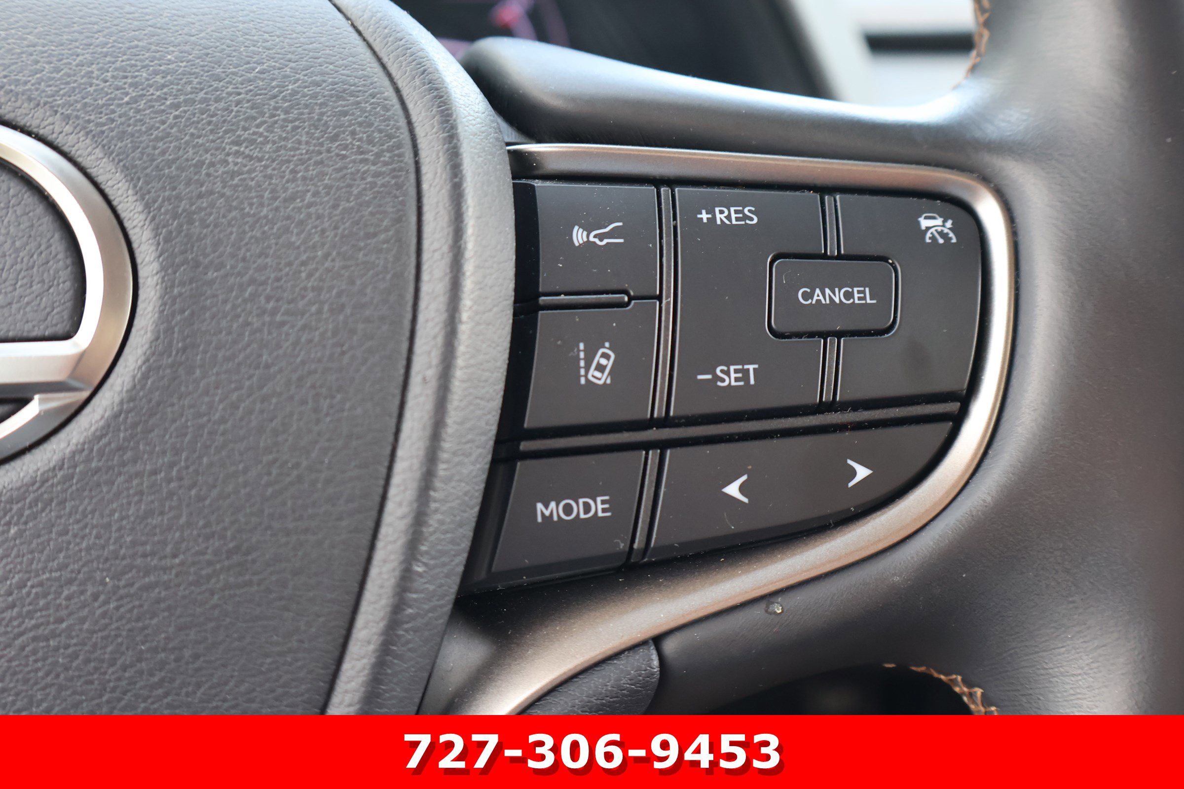 Used 2019 Lexus UX 250h w/ Premium Package image 25