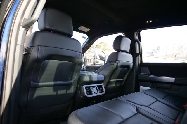 Used 2025 Ford F450 Platinum w/ FX4 Off-Road Package image 44