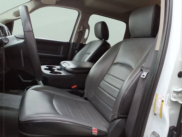 Used 2022 RAM 1500 Tradesman w/ Chrome Appearance Group image 12