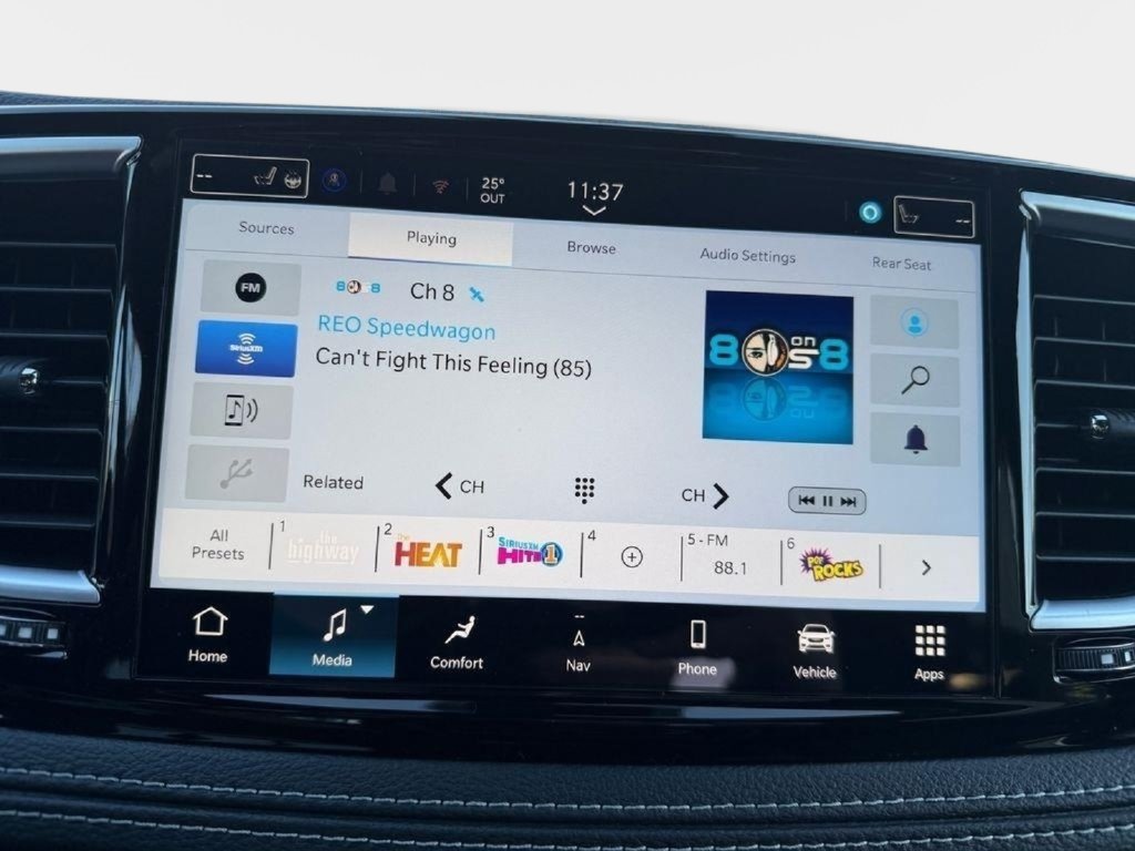 New 2026 Chrysler Pacifica Limited w/ Uconnect Theater Family Group FWD image 17
