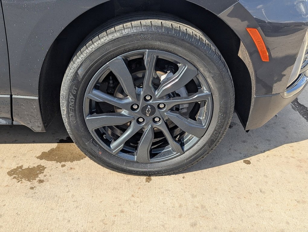 Used 2023 Chevrolet Equinox RS w/ RS Leather Package image 15