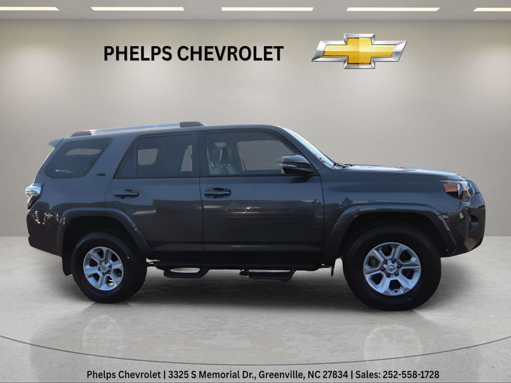 Used 2022 Toyota 4Runner SR5 Premium AWD/4WD image 3
