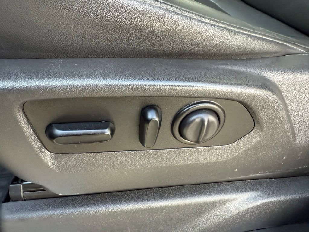 Used 2020 Chevrolet Silverado 1500 LT Trail Boss image 12