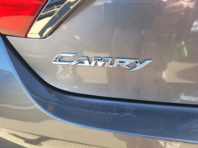 Used 2015 Toyota Camry SE image 7