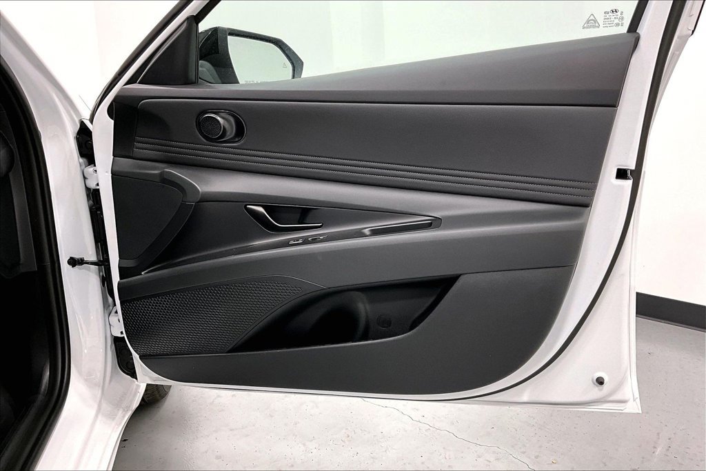 New 2026 Hyundai Elantra SEL Sport Premium FWD image 10