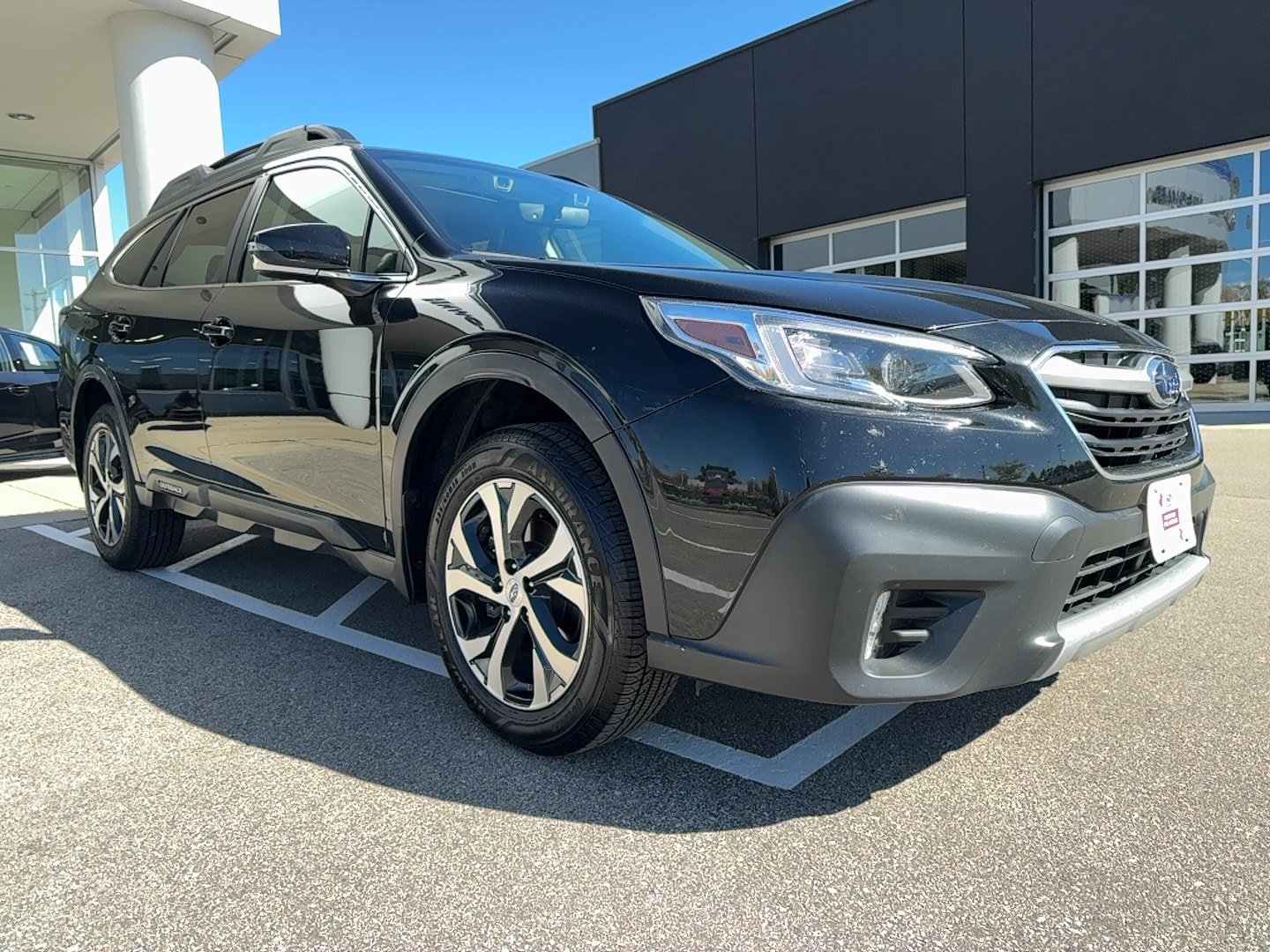 Certified 2022 Subaru Outback Limited w/ Popular Package #2 AWD/4WD image 5