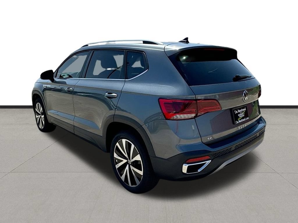 Used 2024 Volkswagen Taos SE FWD image 4