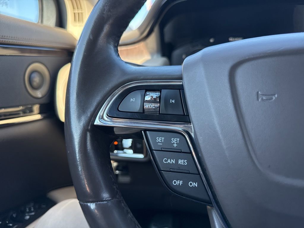 Used 2021 Lincoln Nautilus Reserve image 17