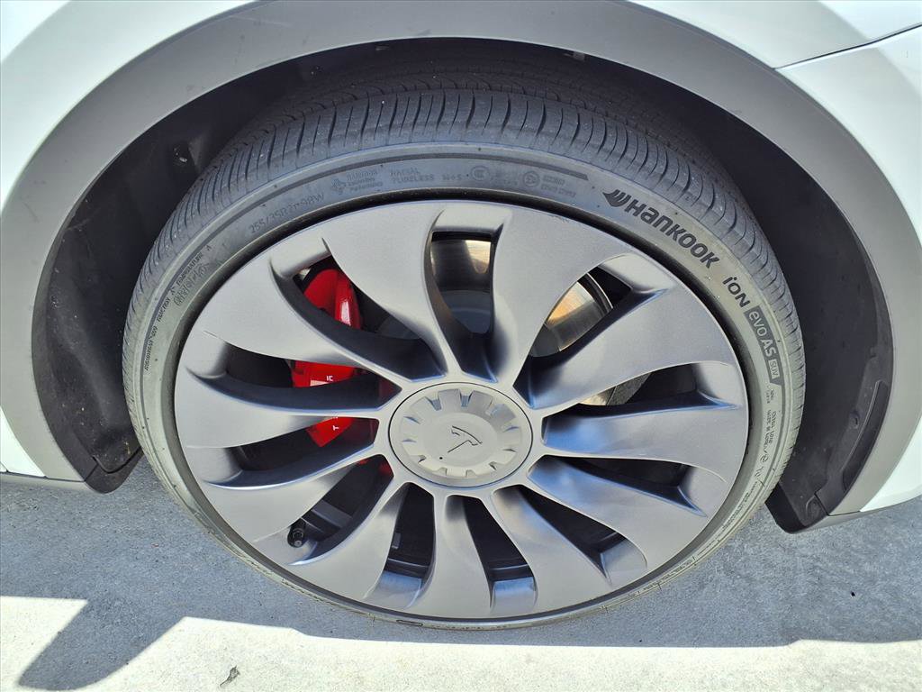 Used 2024 Tesla Model Y Performance AWD/4WD image 7