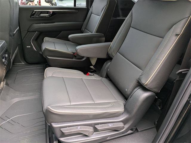 New 2026 Chevrolet Suburban Premier image 28