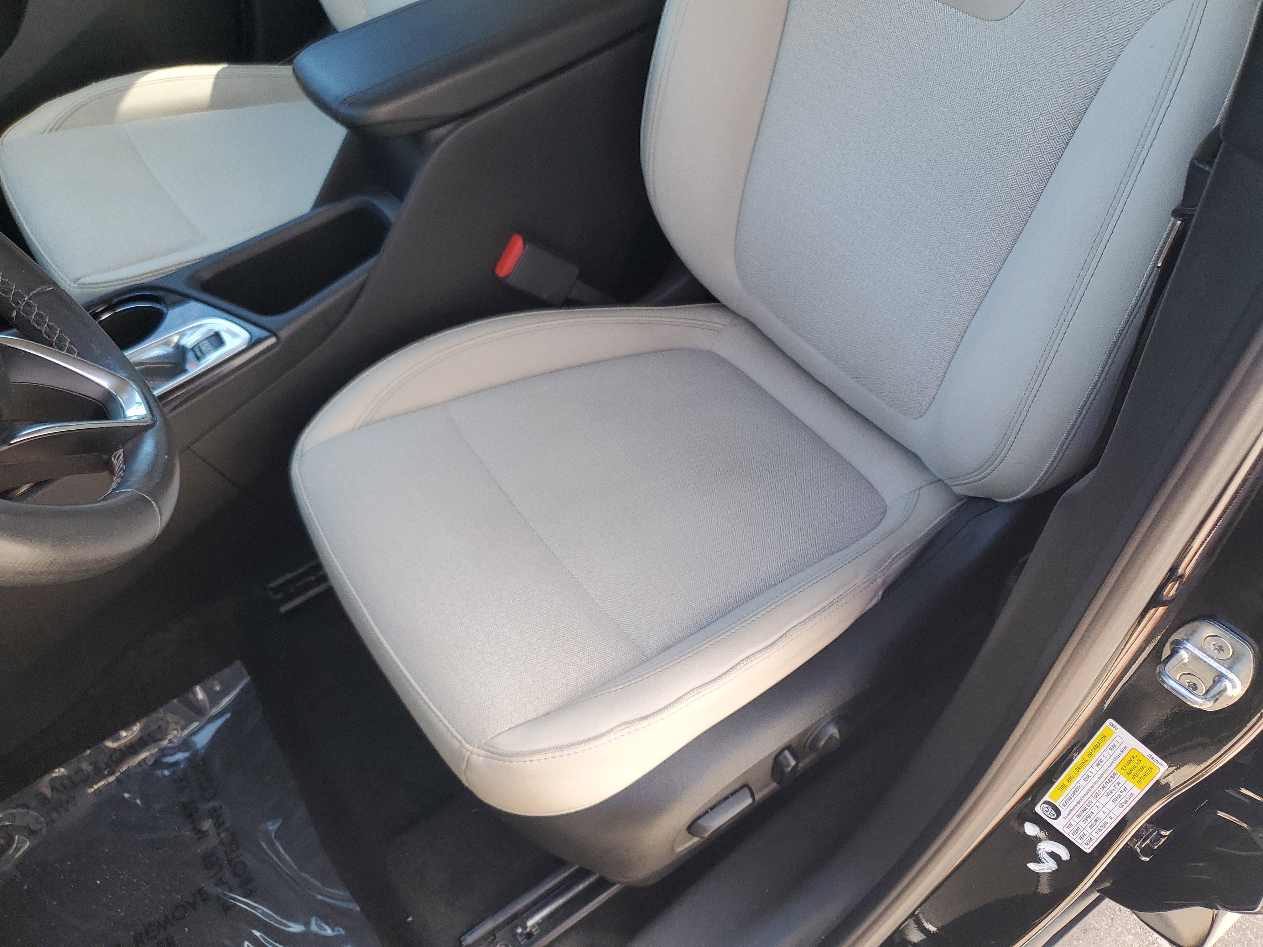 Used 2020 Buick Encore GX Select image 19