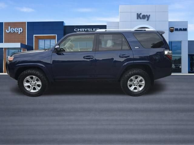 Used 2016 Toyota 4Runner SR5 AWD/4WD image 5