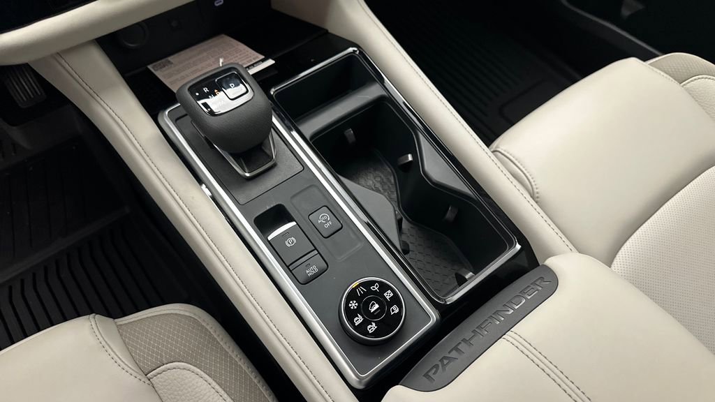 New 2026 Nissan Pathfinder SL AWD/4WD image 12