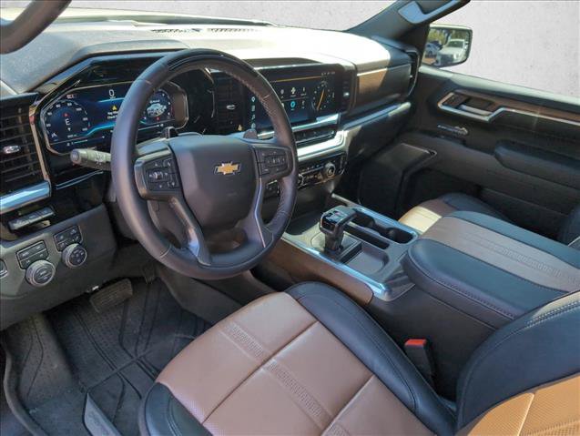 Used 2025 Chevrolet Silverado 1500 High Country AWD/4WD image 12