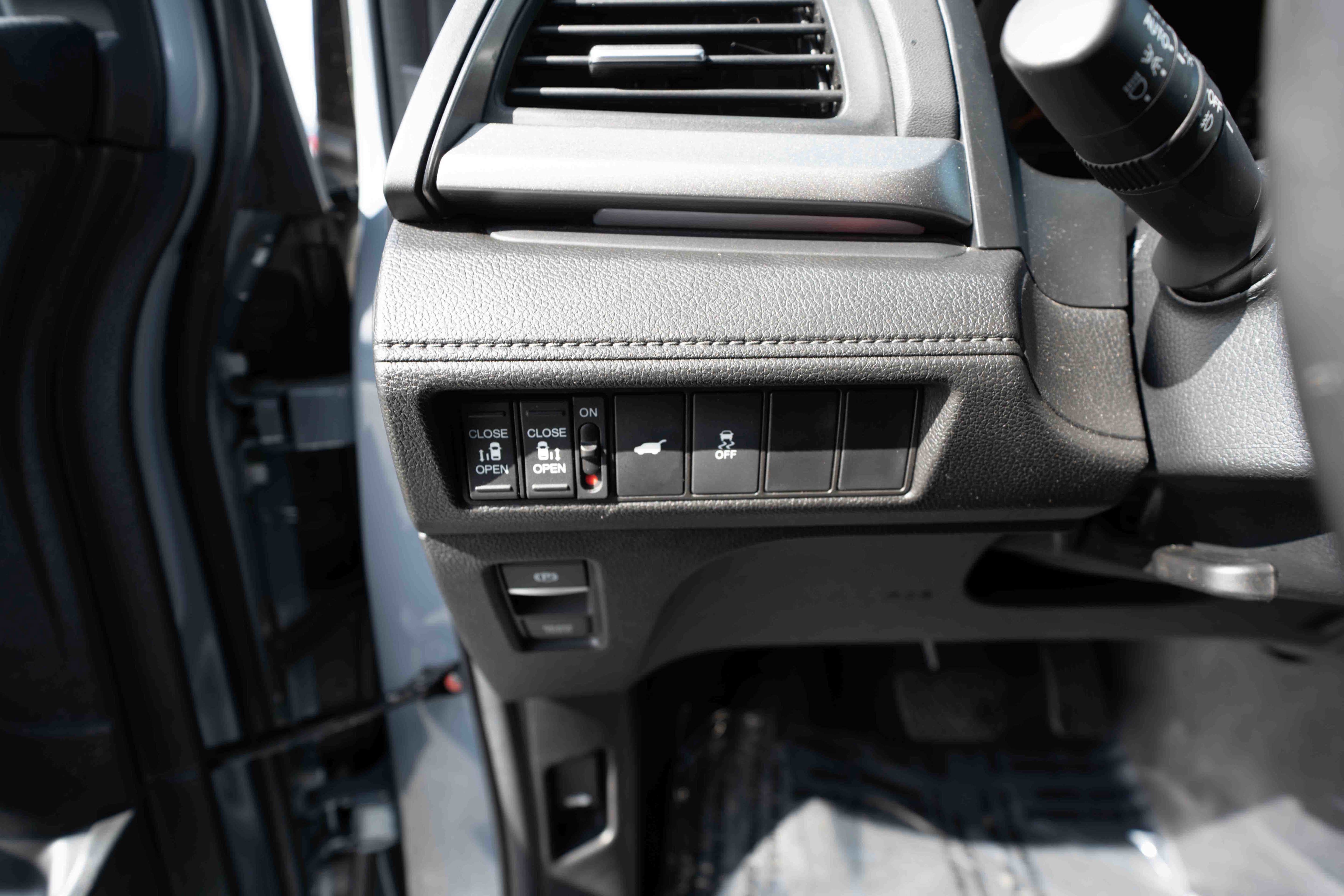 Used 2025 Honda Odyssey Sport-L image 11