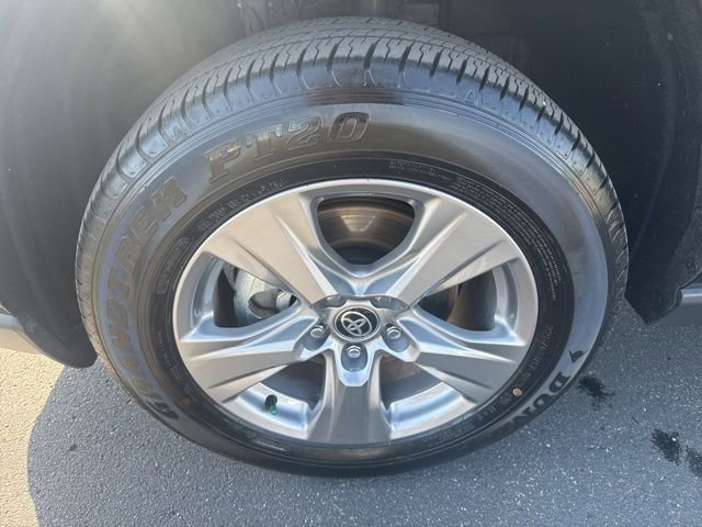 Used 2025 Toyota RAV4 XLE image 11