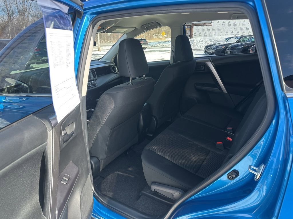 Used 2018 Toyota RAV4 LE w/ All Weather Liner Package image 28