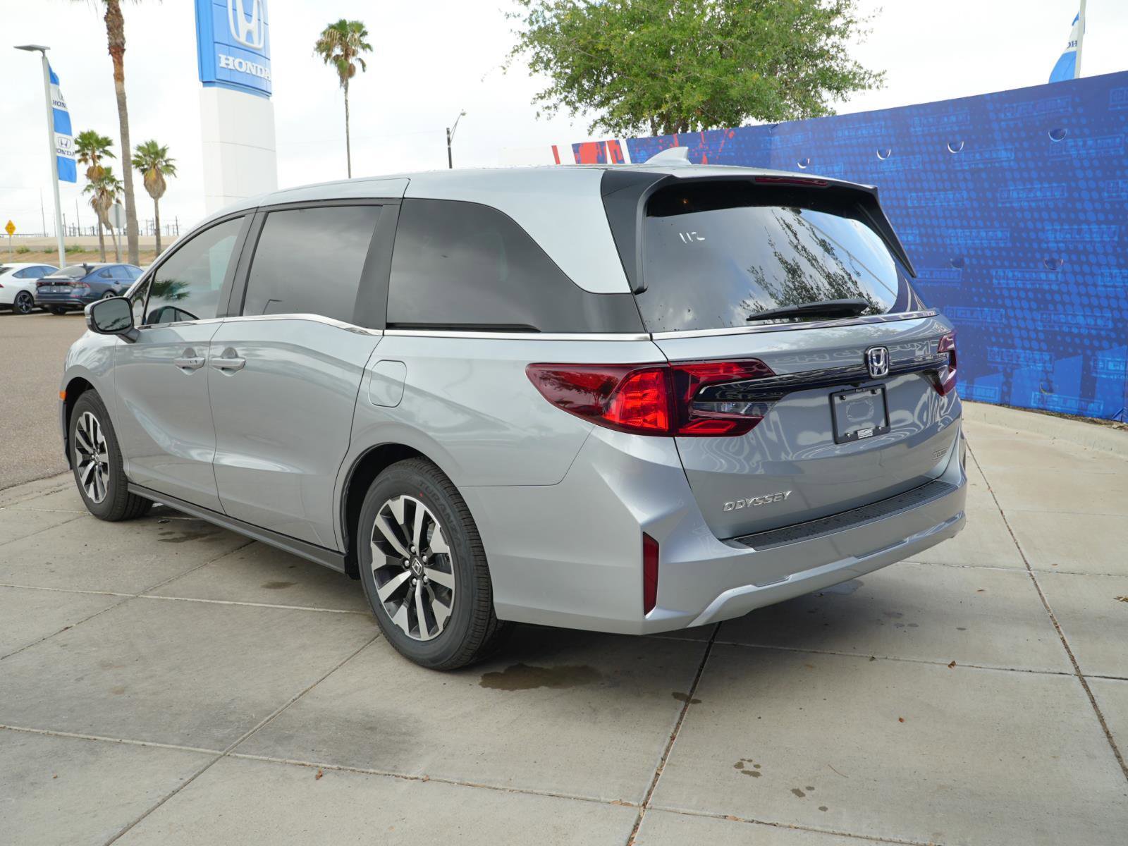 New 2026 Honda Odyssey EX-L image 9