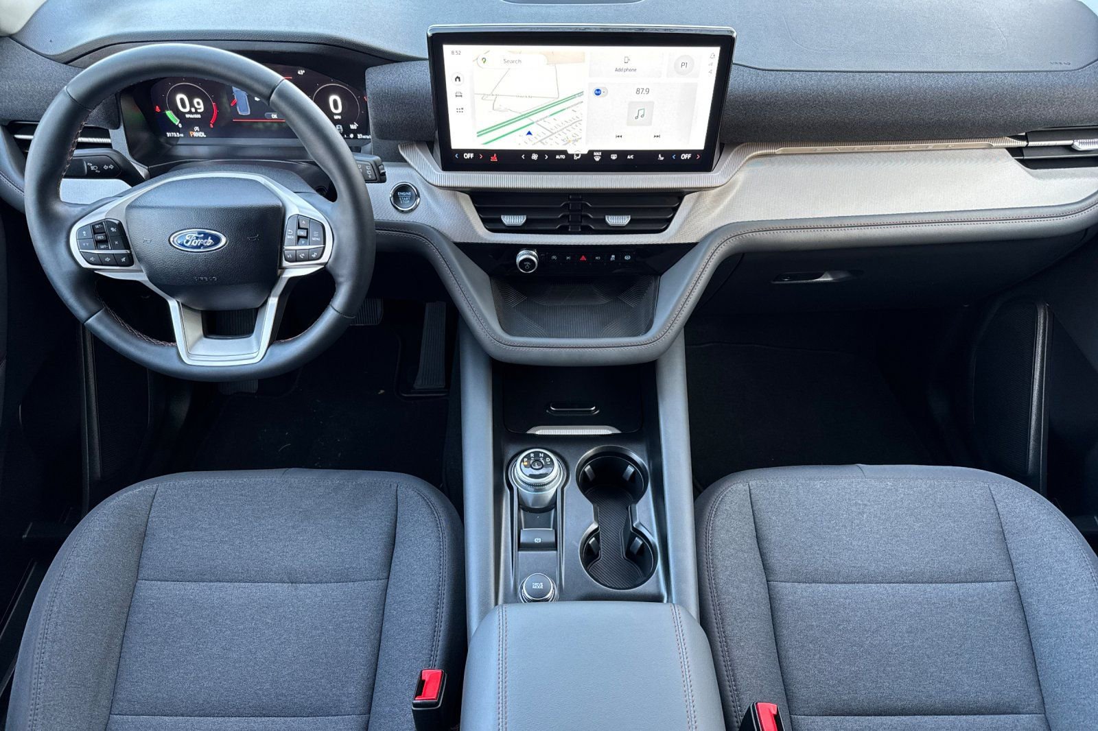 Used 2025 Ford Explorer Active image 13