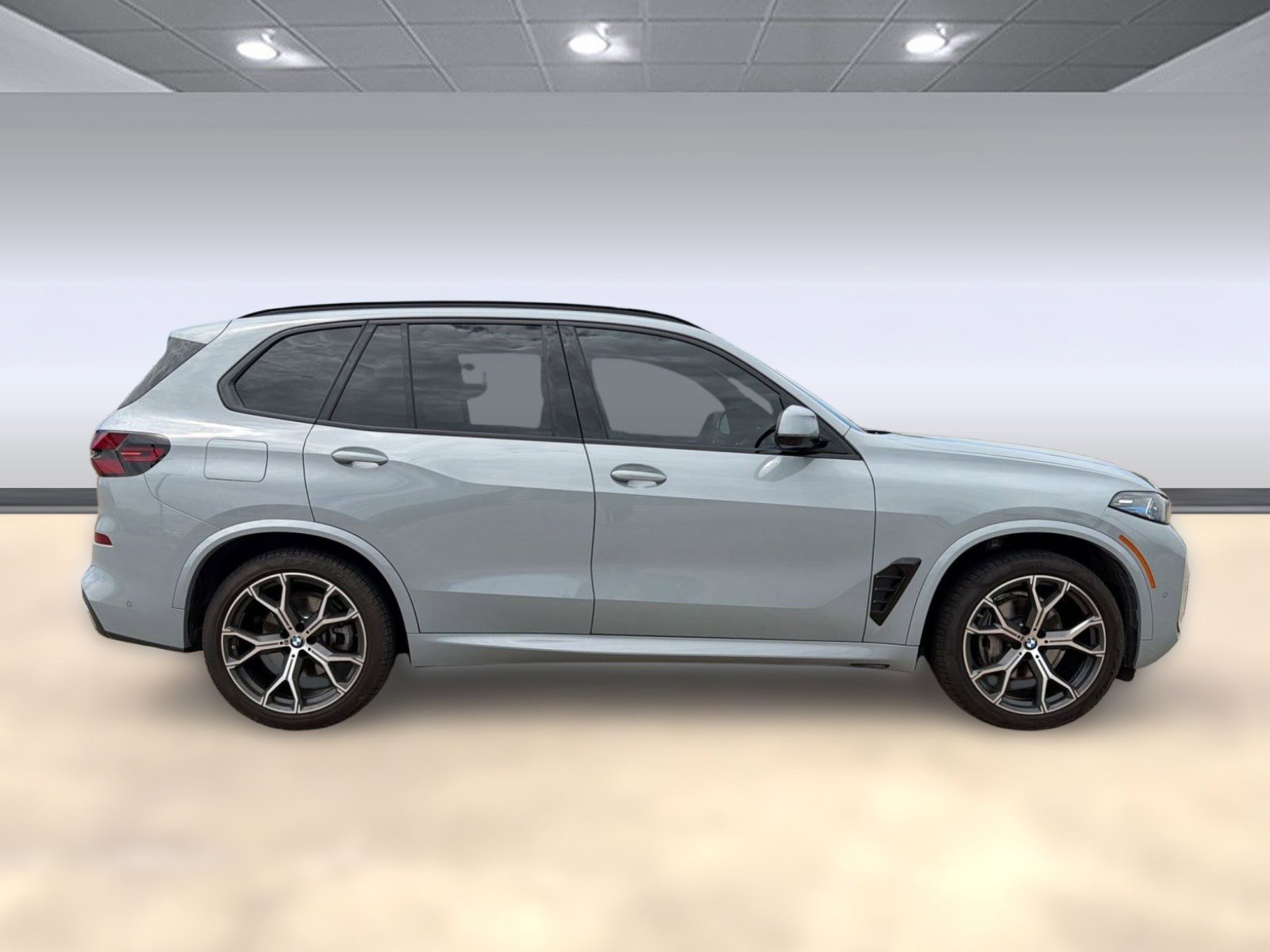 Used 2025 BMW X5 sDrive40i w/ M Sport Package image 8