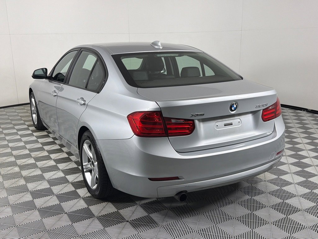 Used 2015 BMW 320i xDrive Sedan AWD/4WD image 7