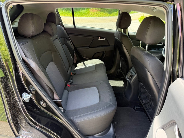 Used 2015 Kia Sportage LX AWD/4WD image 15