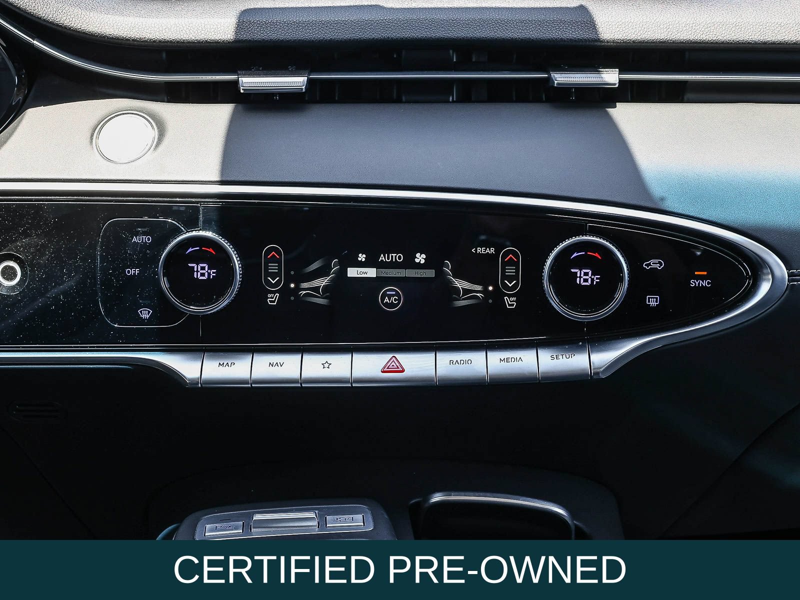 Used 2025 Genesis GV70 2.5T AWD/4WD image 14