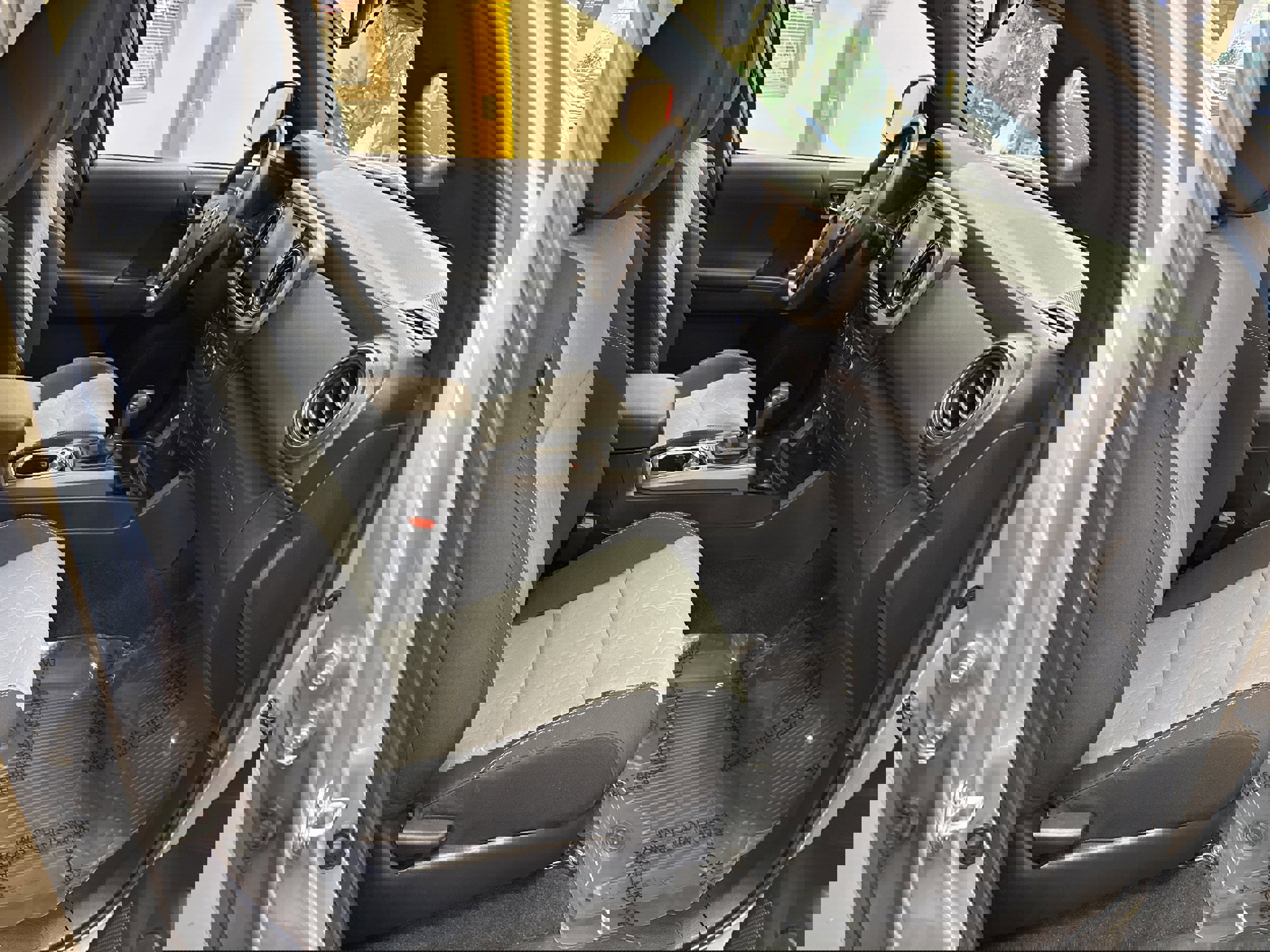 Used 2022 Toyota Tacoma TRD Off-Road AWD/4WD image 16