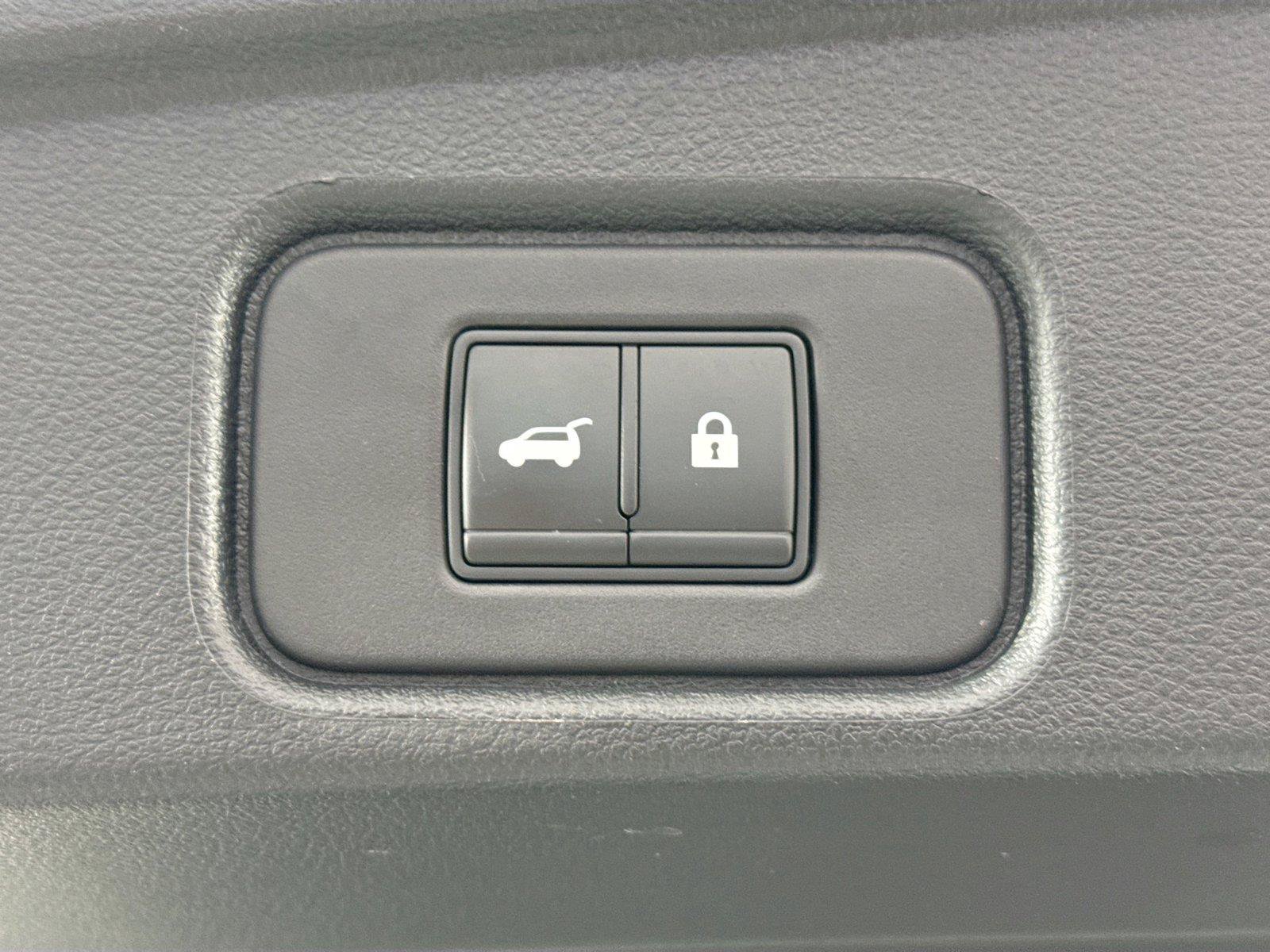 Used 2022 Nissan Pathfinder Platinum w/ Cargo Package AWD/4WD image 38