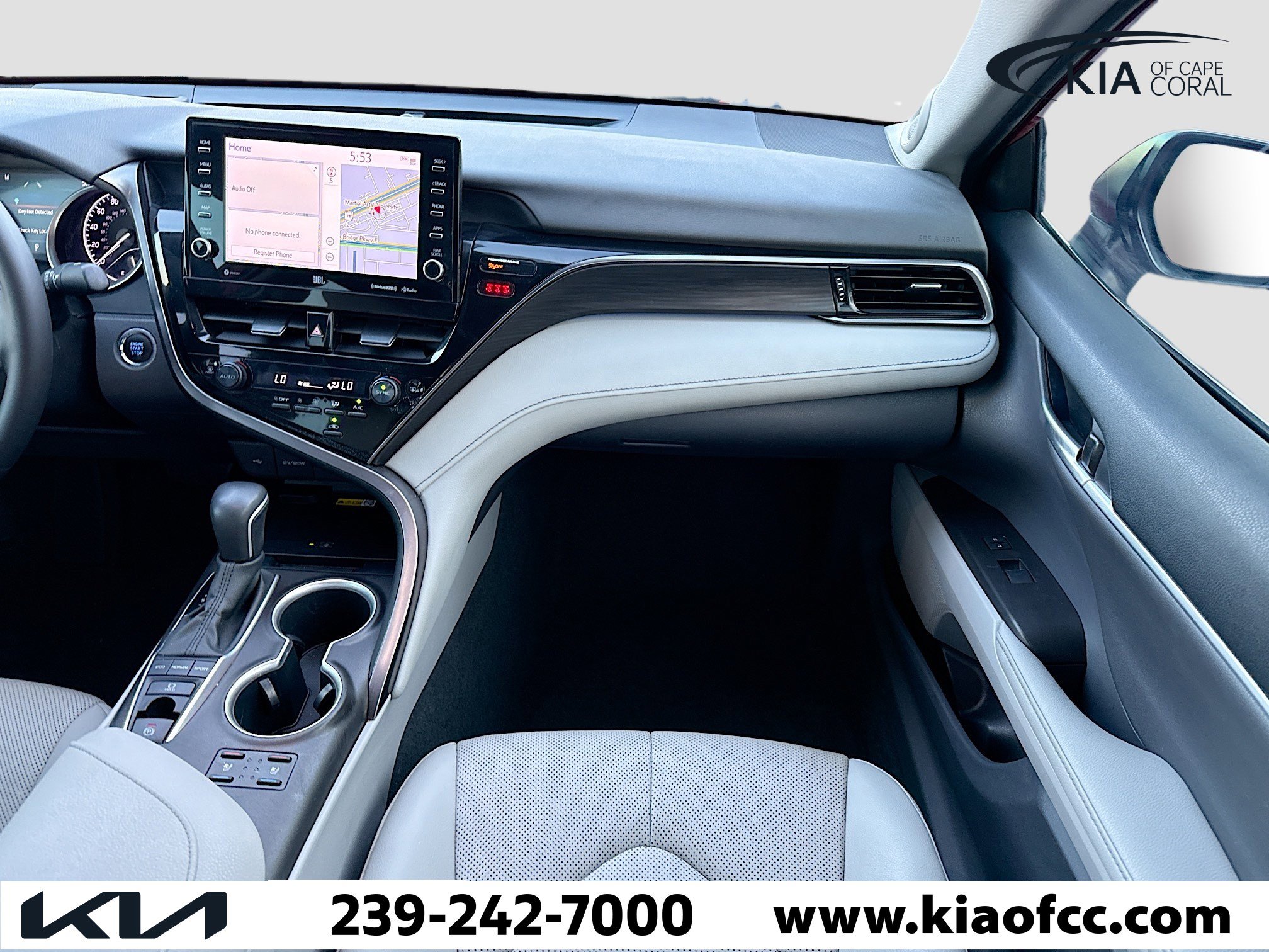 Used 2023 Toyota Camry XLE w/ Navigation Package image 17