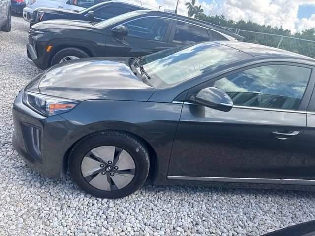 Used 2022 Hyundai Ioniq SE FWD image 10