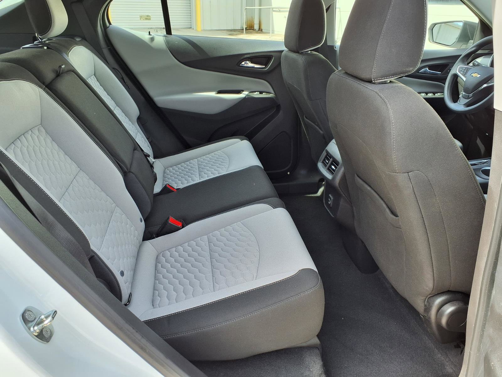 Used 2020 Chevrolet Equinox LS image 12